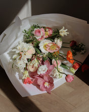 Load image into Gallery viewer, FRESH FLOWER BOUQUET | SPRINGTIME