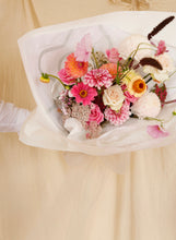 Load image into Gallery viewer, FRESH FLOWER BOUQUET | SUNNY
