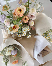Load image into Gallery viewer, FRESH FLOWER BOUQUET | FLORIST CHOICE