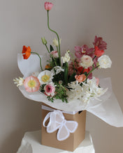 Load image into Gallery viewer, FRESH FLOWER BOUQUET | SPRINGTIME
