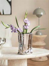 Load image into Gallery viewer, TUTU HOME | LE PAPIER VASE SILVER
