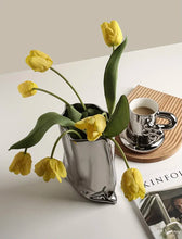 Load image into Gallery viewer, TUTU HOME | LE PAPIER VASE SILVER
